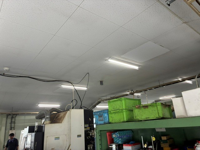 工場内室内灯のLED照明への交換工事